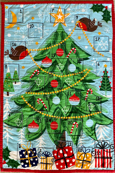 Robin quilted fabric reusable Advent calendar with pockets